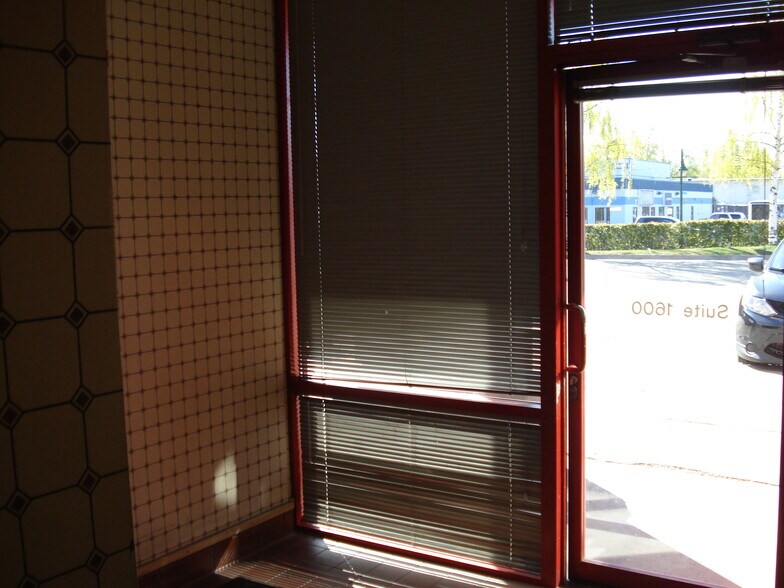 More Photos Of 3700 Woodland Dr, Anchorage Flex For Sale