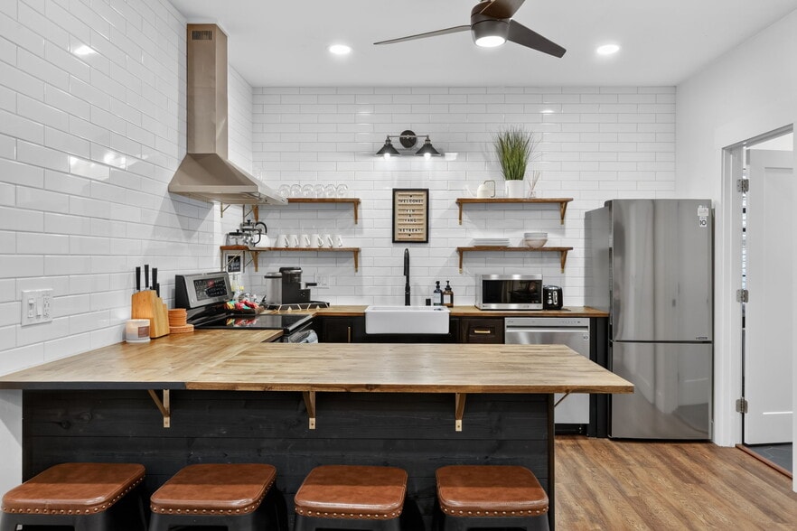 More Photos Of 219 Persifer St, Folsom Specialty For Sale
