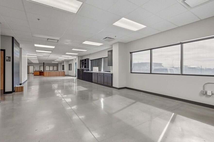 More Photos Of 3370 Drennan Industrial Loop S, Colorado Springs Flex For Lease