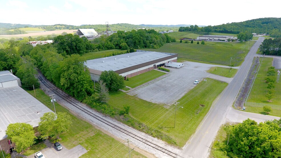 More Photos Of 170 Spicer Dr, Gordonsville Warehouse For Sale