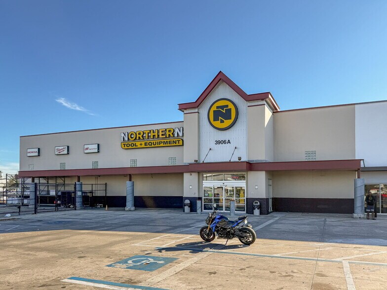 More Photos Of 3904 W Hillsborough Ave, Tampa Unknown For Lease