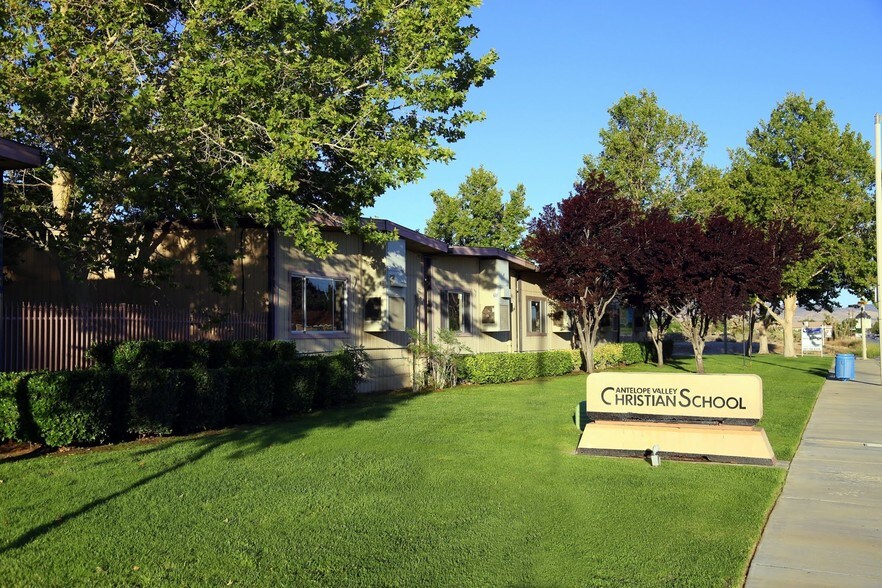 More Photos Of 3700 W Avenue L, Lancaster Schools For Lease