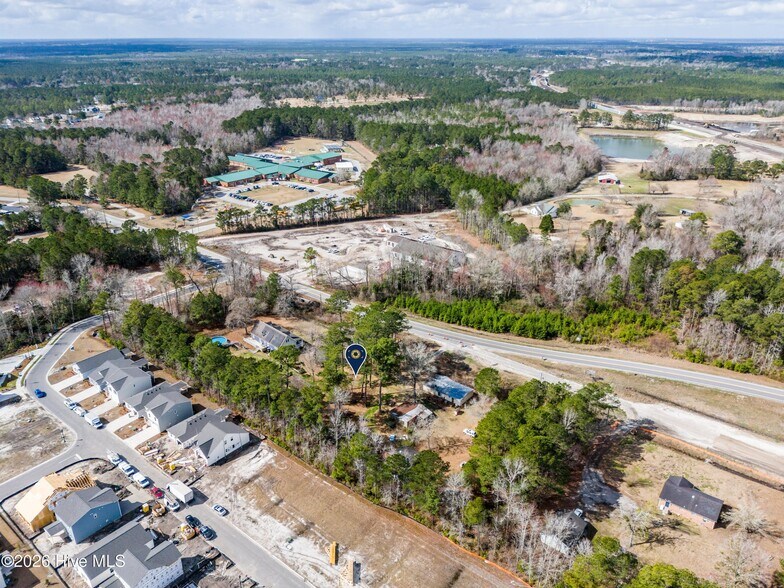 More Photos Of 1098 Hoover Rd, Hampstead Specialty For Sale