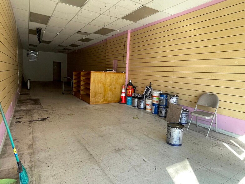 More Photos Of 3530 Junction Blvd, Corona Storefront For Lease