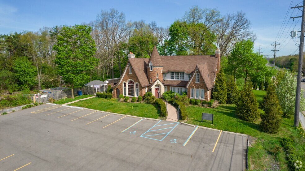 More Photos Of 2488 Golfside Dr, Ypsilanti Office Residential For Lease