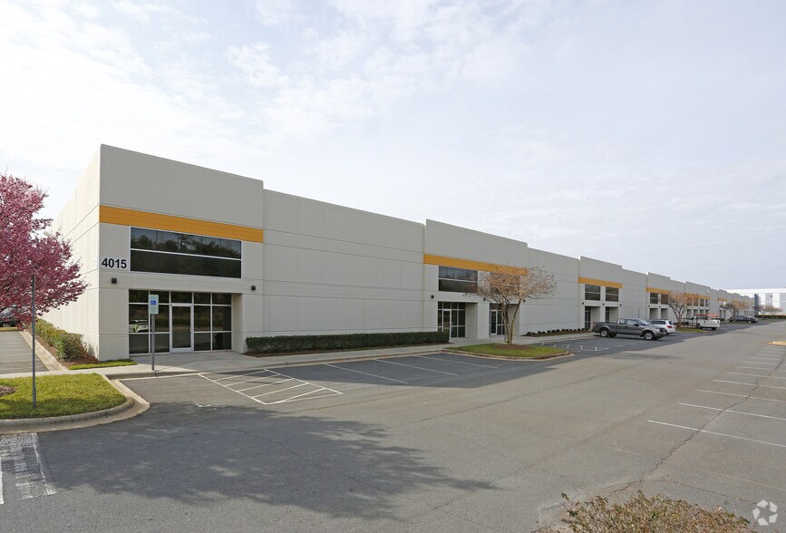 More Photos Of 4015 Shopton Rd, Charlotte Light Manufacturing For Lease