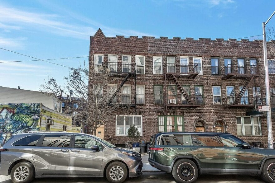 More Photos Of 240 Powers St, Brooklyn Apartments For Sale