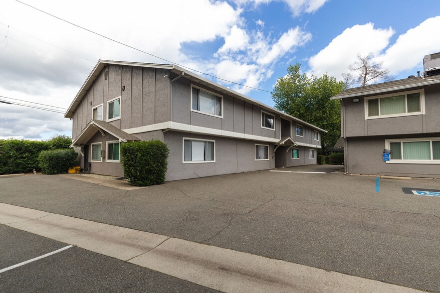 More Photos Of 3260 Alexander Dr, Redding Apartments For Sale