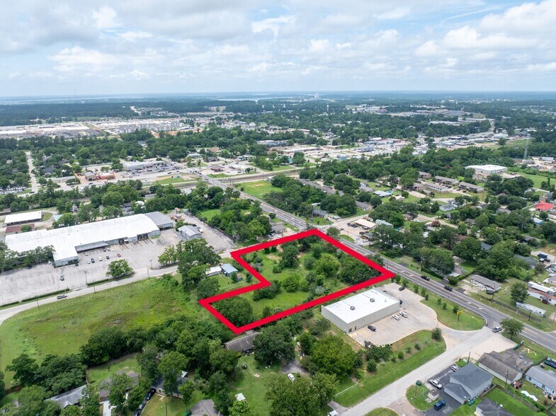 More Photos Of 308 E Powell St, Willis Land For Sale