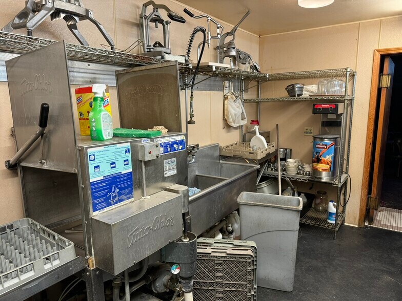 More Photos Of 3015 Westfork Dr, Baton Rouge Restaurant For Lease