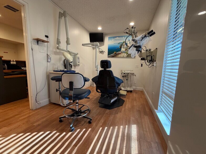 More Photos Of 1832 Avondale Ave, Sacramento Medical For Sale