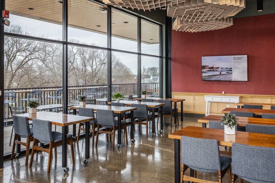 More Photos Of 1533 Lewis St, Indianapolis Coworking Space