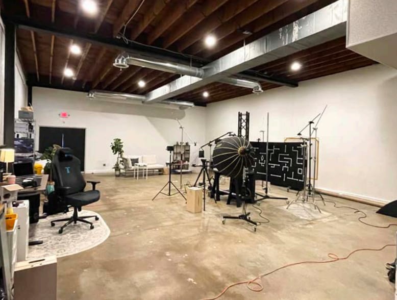 More Photos Of , Saint Louis Office For Sale