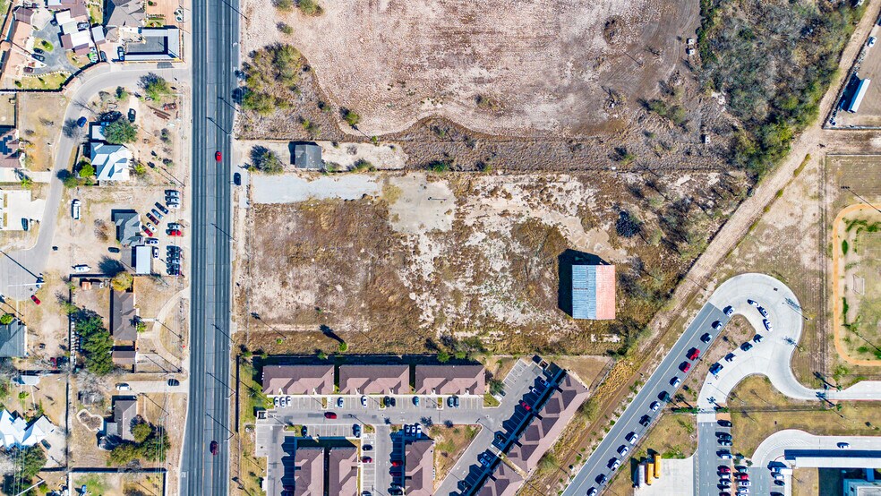 More Photos Of 2301 W Mile 3 Rd, Mission Flex For Sale