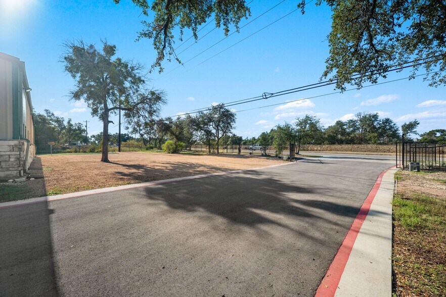 More Photos Of 3364 N Bagdad Rd, Leander Unknown For Lease