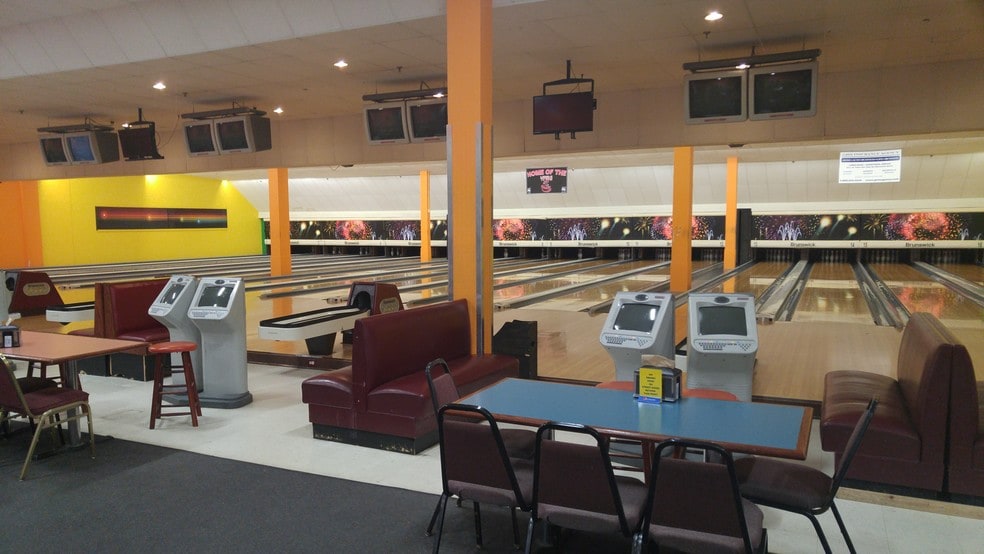 More Photos Of 18-24 Mollison Way, Lewiston Specialty For Lease