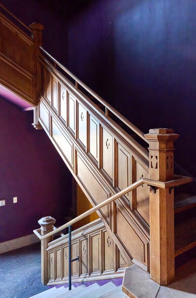 More Photos Of 5300 Delmar Blvd, Saint Louis Specialty For Sale