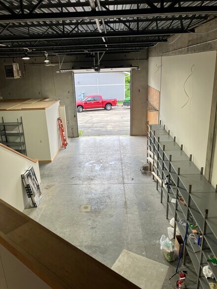 More Photos Of 4617 Dovetail Dr, Madison Light Manufacturing For Lease