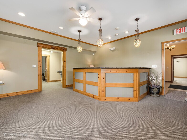 More Photos Of 1125 N Delany Rd, Gurnee Medical For Sale