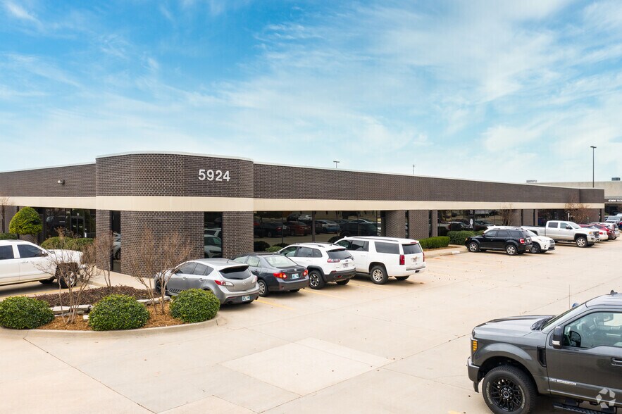 More Photos Of 6100 NW 2nd St, Oklahoma City Unknown For Lease