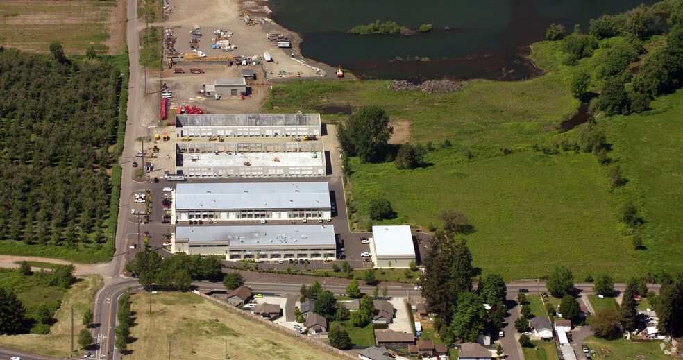 More Photos Of 5250 High Banks Rd, Springfield Warehouse For Lease