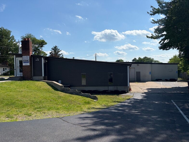 More Photos Of 184 Orne St, North Attleboro Warehouse For Sale