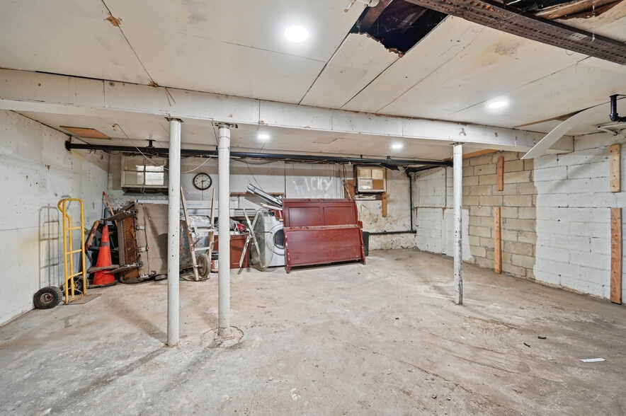 More Photos Of 25 Saratoga Ave, Yonkers Apartments For Sale