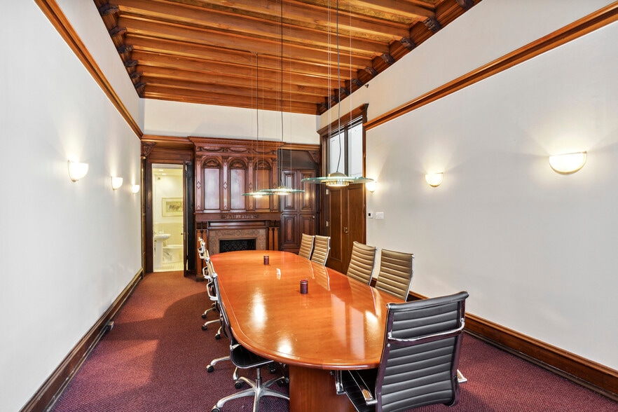 More Photos Of 2112 Walnut St, Philadelphia Office Residential For Sale