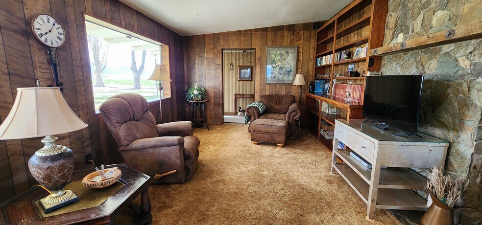 More Photos Of Fish Lake Valley, Dyer Land For Sale