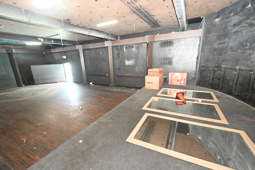 More Photos Of 47 W Amelia St, Orlando Bar For Sale