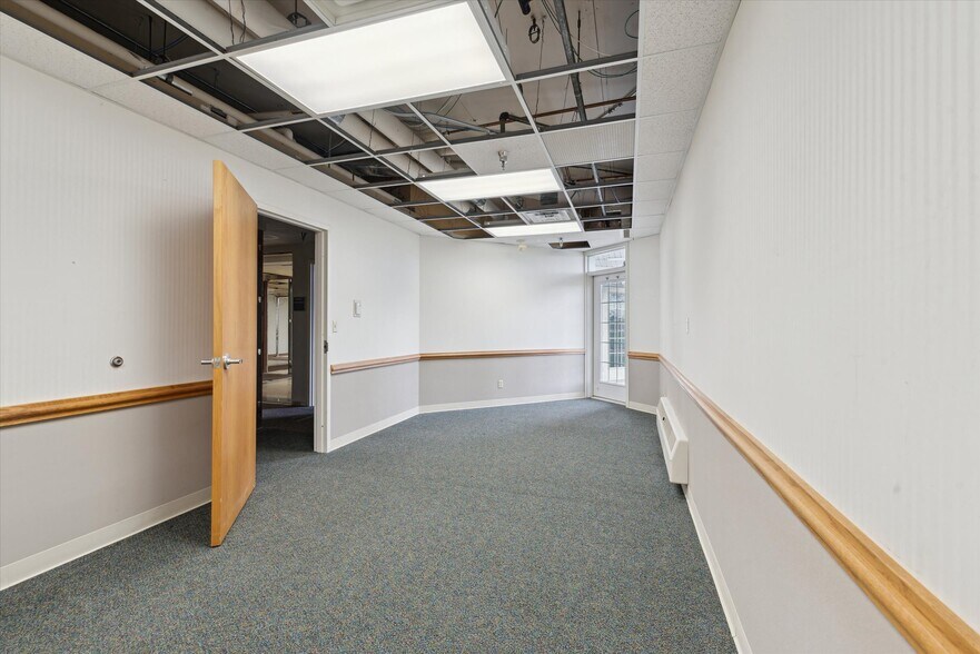 More Photos Of 3740 W Sylvania Ave, Toledo Medical For Sale