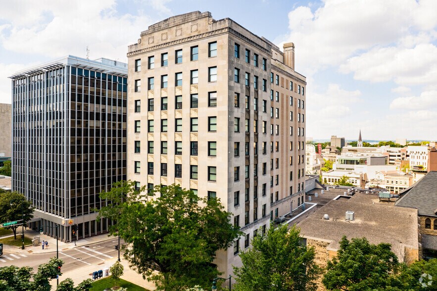 More Photos Of 122 W Washington Ave, Madison Loft Creative Space For Lease