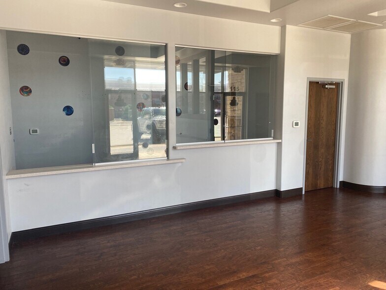 More Photos Of 2701 Little Elm Pkwy, Little Elm General Retail For Lease