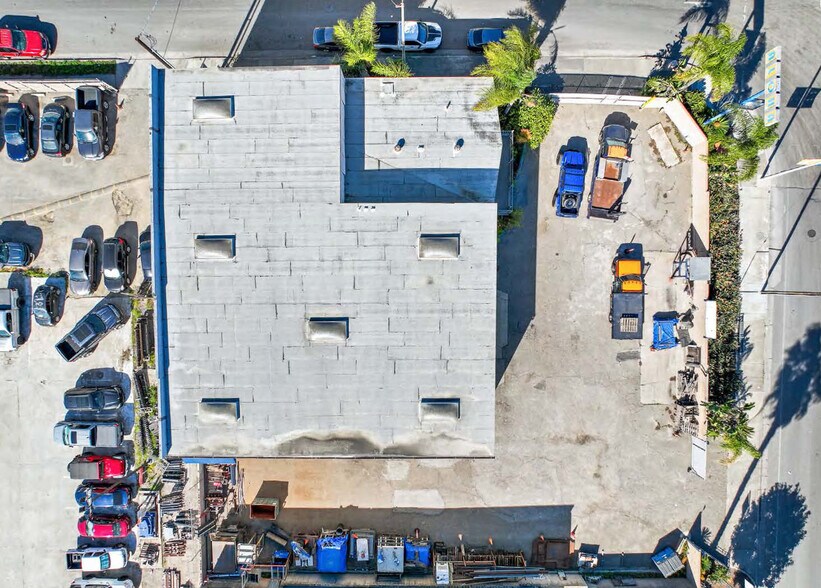 More Photos Of 1193 N Blue Gum St, Anaheim Warehouse For Sale