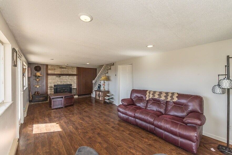 More Photos Of 3166 Highway B, Berger Winery Vineyard For Sale