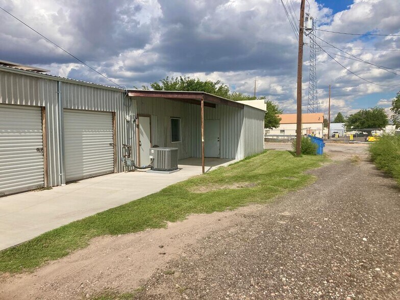 More Photos Of 903 San Antonio st, Marfa Industrial For Sale