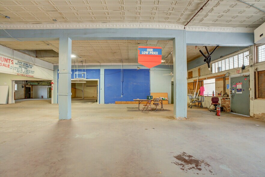 More Photos Of 1301 Buddy Holly Ave, Lubbock Warehouse For Lease