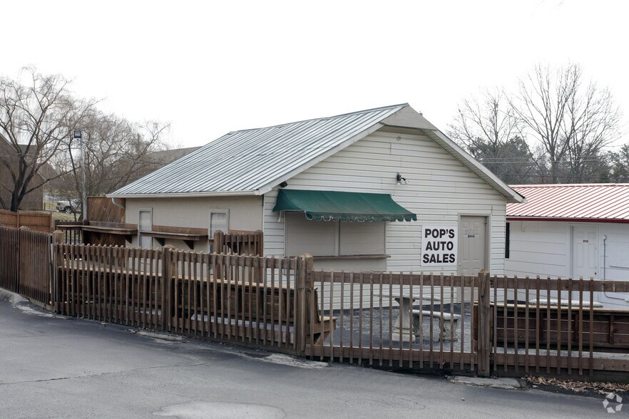 More Photos Of 9044 Middlebrook Pike, Knoxville Auto Dealership For Sale