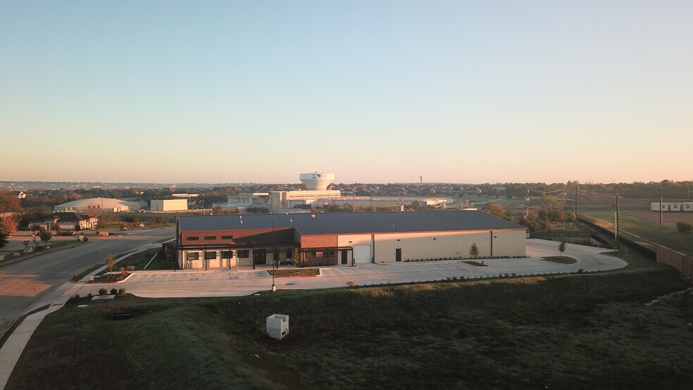 More Photos Of 1900 Hur Industrial Blvd, Cedar Park Flex For Sale