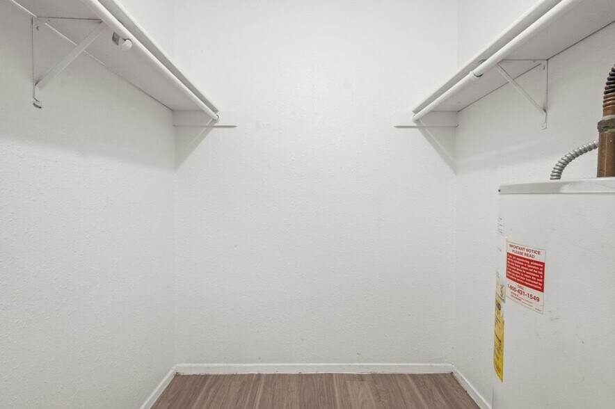 More Photos Of 829 Park Plz, Austin Apartments For Sale