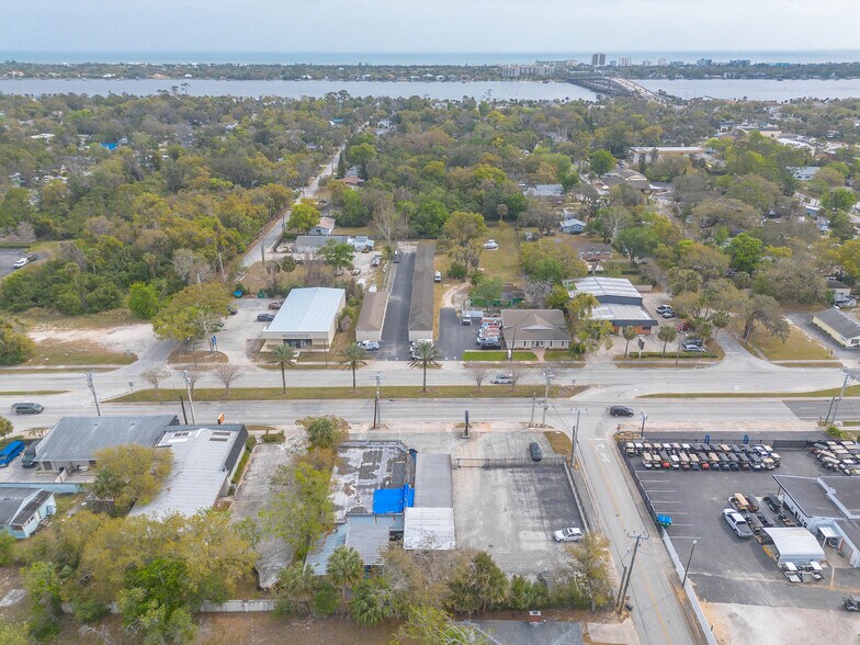 More Photos Of 82 N Yonge St, Ormond Beach General Retail For Sale