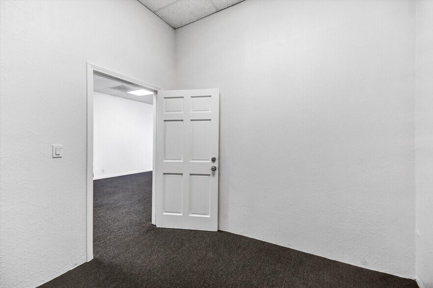 More Photos Of 11418 Garvey Ave, El Monte Freestanding For Lease