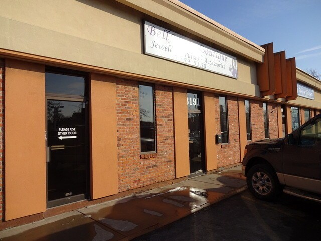 More Photos Of 3185-3199 Delaware Ave, Buffalo Storefront Retail Office For Lease