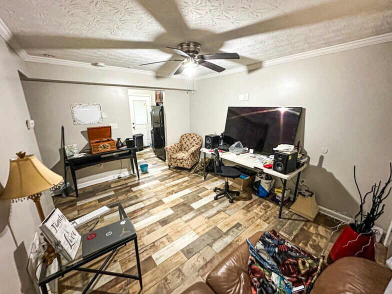 More Photos Of 208 SW Doane St, Atlanta Multifamily For Sale