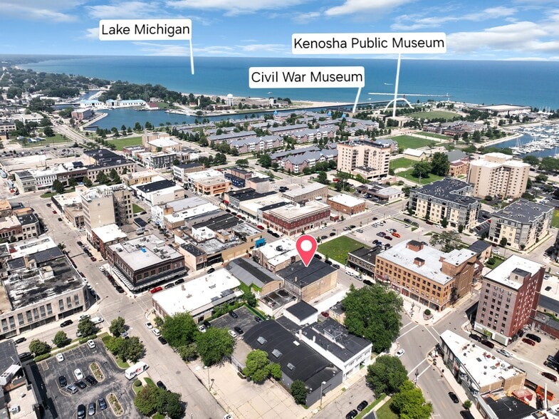 More Photos Of 5814 6th Ave, Kenosha Restaurant For Lease