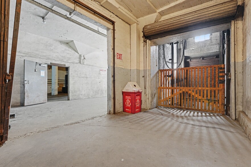More Photos Of 421 E 6th St, Los Angeles Warehouse For Sale