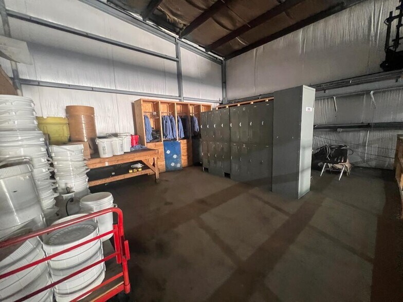 More Photos Of 2220 State Route 3, Catlettsburg Manufacturing For Sale