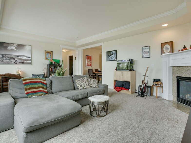 More Photos Of 1647 NE Market Dr, Fairview Apartments For Sale