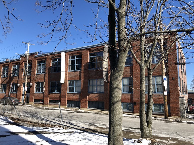 More Photos Of 20 Linden St, Allston Office For Lease