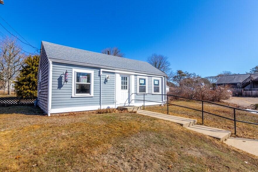 More Photos Of 1772 Main St, Chatham Freestanding For Sale